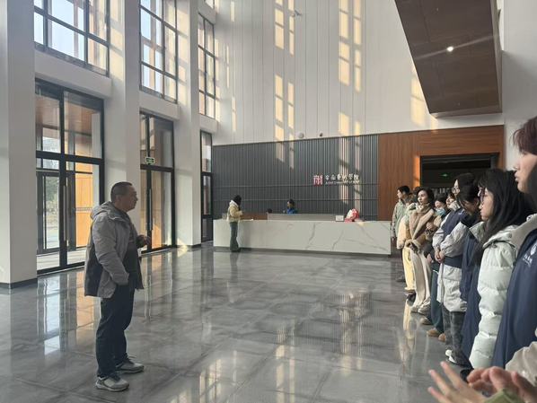 我校开展校园安全大检查 确保元旦假期校园安全